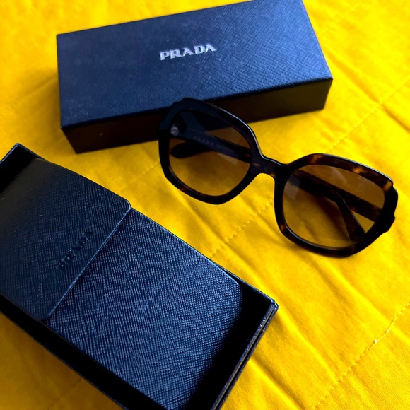 PRADA sunglasses 🕶️ EUC - Picture 1 of 6